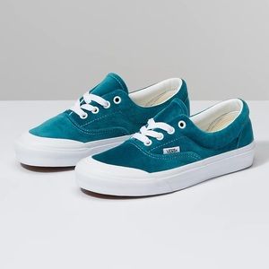 Era TC (velvet) blue/ true white